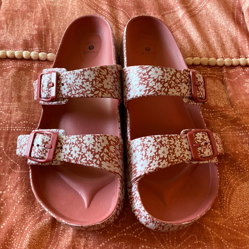 Shade & Shore Sandals
